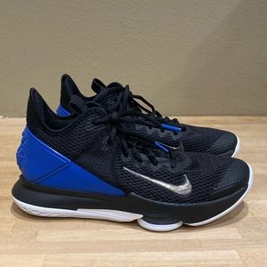 Nike LeBron Witness IV Black w/Blue Hyper Cobalt, Size 9 Men BV7427-007